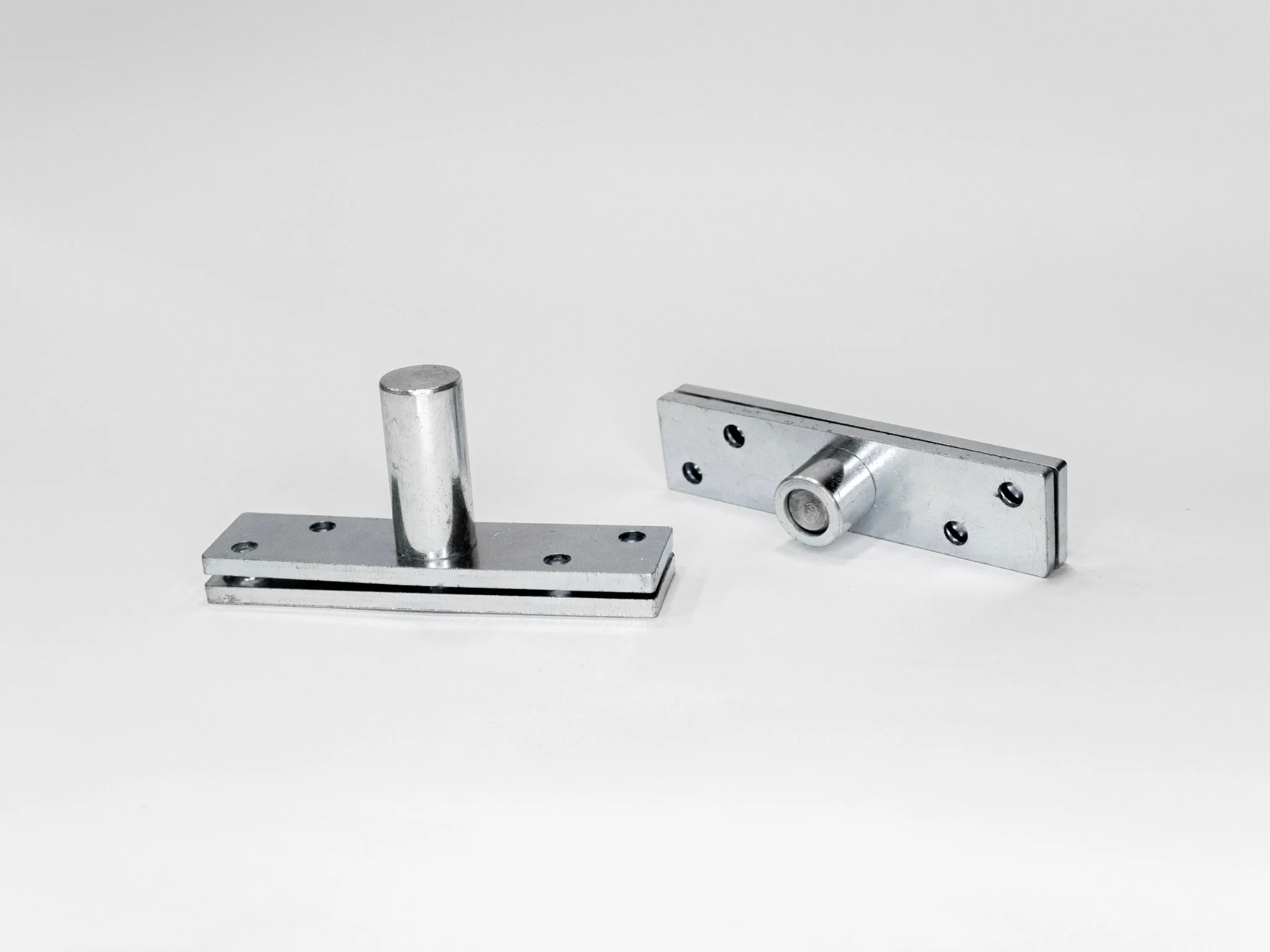 Pivotante Zincado Cromado em A&ccedil;o com Esfera 250kg